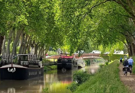 Duplex Climatisé Avec Terrasse